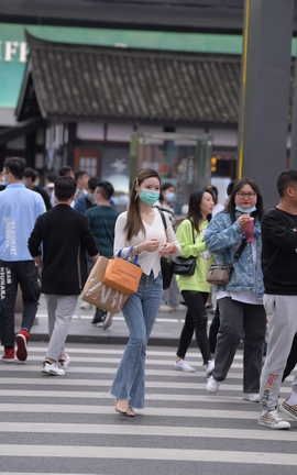 精选街拍作品 NO.1083 视觉冲击街拍作品 长腿紧牛小姐姐 身材真棒_丽丝库