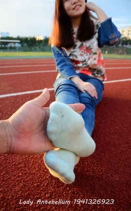 站前女神 恋足美腿棉袜女神级摄影套图 072_丽丝库