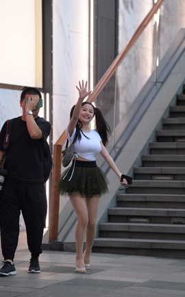 精选街拍作品 NO.1029 摄神街拍作品 又见地球最强de极品小姐姐_丽丝库