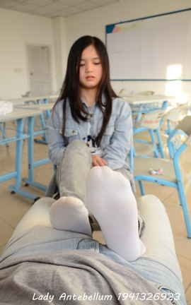 站前女神 恋足美腿棉袜女神级摄影套图 076_丽丝库