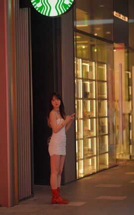 精选街拍作品 NO.1488 名媛法式气质性感靴子_丽丝库