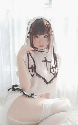 十万珍吱伏特-修女 自拍_丽丝库