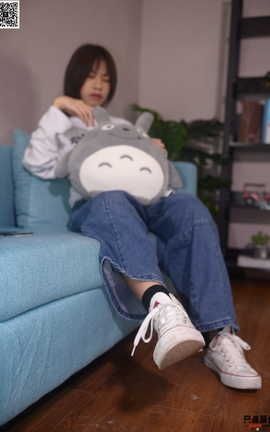 只糖棉袜 VOL.296 懒懒 温度有点凉，路灯有点暖_丽丝库