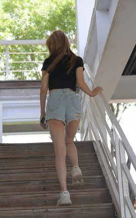 精选街拍作品 NO.1330 一始街拍作品 蓝色牛仔热裤女孩 part4_丽丝库