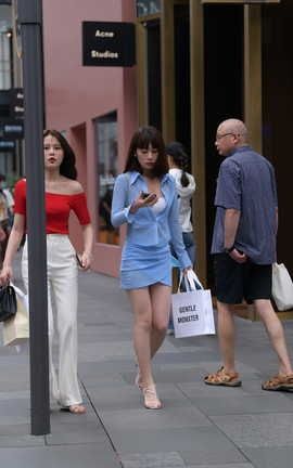 精选街拍作品 NO.0898 摄神街拍作品 端庄而性感散发出迷人的美_丽丝库