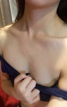 贫乳萌娘 露脸私拍合集_丽丝库