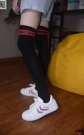 只糖棉袜 VOL.280 陆佳 愿平安喜乐，早渡一切苦难_丽丝库