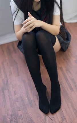 兔玩网二次元福利-水手服的绝对领域_丽丝库