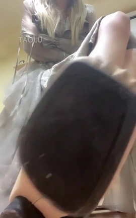 套路直播-音音S-芭蕾舞鞋楼道挑战_002[540X960 4分54秒]_丽丝库