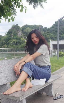 Pary摄影 NO.031 小允牛仔裤精致美甲红润脚底_丽丝库