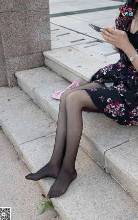 物恋传媒 No.040 杨欧 粉带小高跟配黑丝_丽丝库