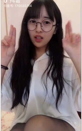 灵性饱满的欢欢(斗鱼)-抖音娱乐短视频 麦小兜原创歌曲[00分15秒][5M]_丽丝库