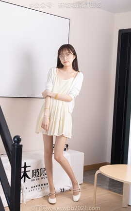 袜啵啵BoBoSocks NO.391 稚予-两双高跟鞋、肉丝、油亮白丝、裸足_丽丝库