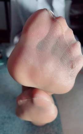 易直播女神ummy颜颜-足控福利视频20032[720X1280][13分7秒]_丽丝库