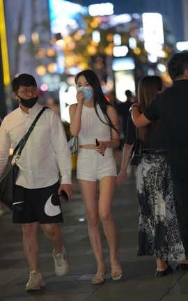 精选街拍作品 NO.1424 立体镂空针织气质美女 part1_丽丝库