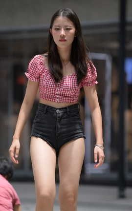 精选街拍作品 NO.0815 一始街拍作品 黑色热裤大长腿小姐姐 part7_丽丝库