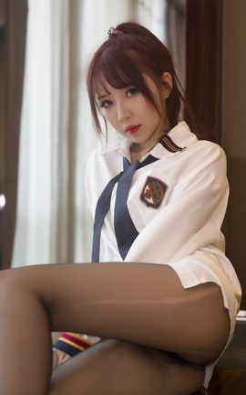 小女巫露娜-白衬衣