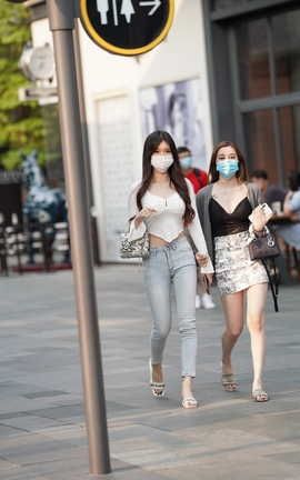 精选街拍作品 NO.1570 极品闺蜜_丽丝库