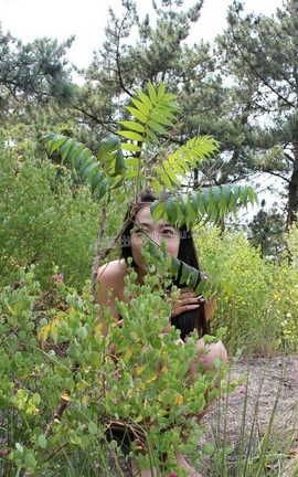 爱露出全站付费资源-转载区  难得趁室友不在，大胆在宿舍露出_丽丝库