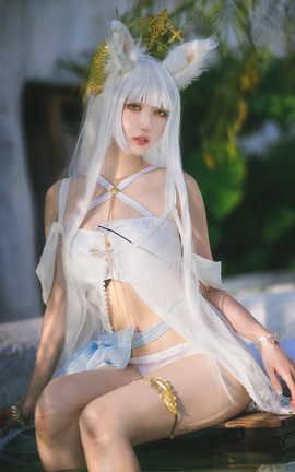 周叽是可爱兔兔 白金泳装_丽丝库