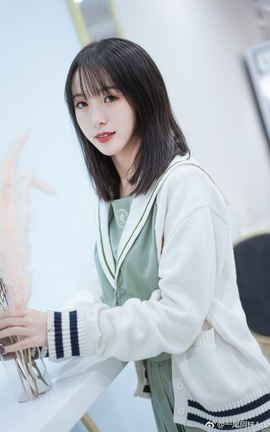 微博妹子 一尾阿梓微博图集27