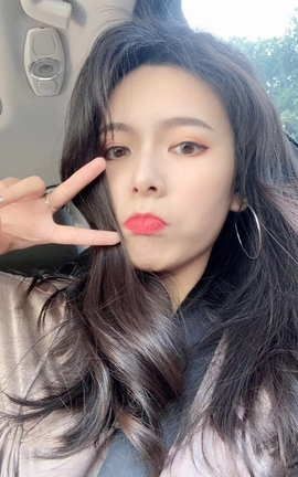 twitte高颜值博主收集 Lazzy反差婊@lazzyloveyou_丽丝库