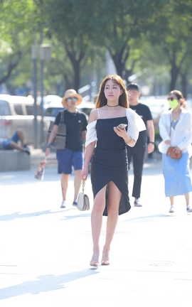 精选街拍作品 NO.1213 漂亮的黑色长裙美女_丽丝库