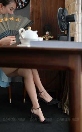 异思趣向IESS 耽丝016：苏菲 认真看书的苏菲_丽丝库