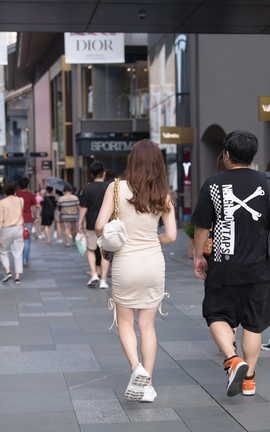 精选街拍作品 NO.0689 视觉冲击街拍作品 性感韵味的包臀裙少妇_丽丝库