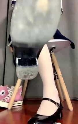 套路直播-绘子-恶魔洗脑寸止 脏鞋底 臭白丝[544X960][37分3秒]_丽丝库