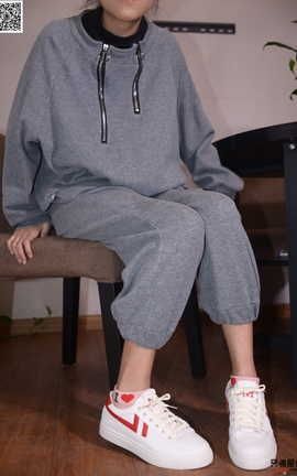 只糖棉袜 VOL.184 点点 愿你认真生活不负可爱_丽丝库