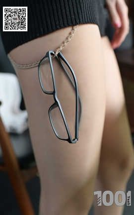 异思趣向IESS 一千零一夜 Vol.031  10模特：Lucy 蕾丝小秘3_丽丝库