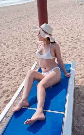 精选街拍作品 NO.0782 御风街拍 惠州海滩上的白色比基尼网红艾小青 part3_丽丝库