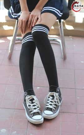 誉铭传媒(中学生棉袜套图)《八十七》_丽丝库