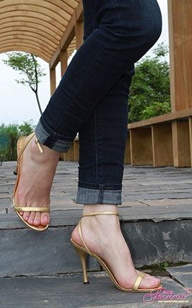 芬妮玉足Fannie No.045