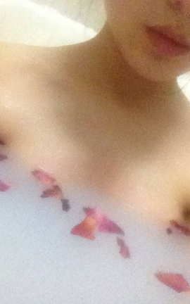 板野芽美 公厕露出&浴室_丽丝库