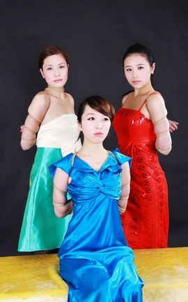 神艺缘-官方原版捆绑套图 Vol.120馨媛&小妖&雨欣_丽丝库