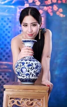 极品美模阿涵古装唯美裸拍_丽丝库