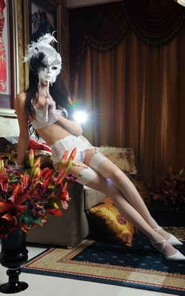 丝间舞 原创个人丝袜摄影 NO.484 白色吊带蕾丝袜配白色腰封的公主_丽丝库