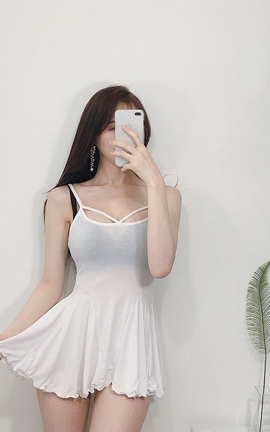 喜欢被网友射屏的美女韶妤_丽丝库