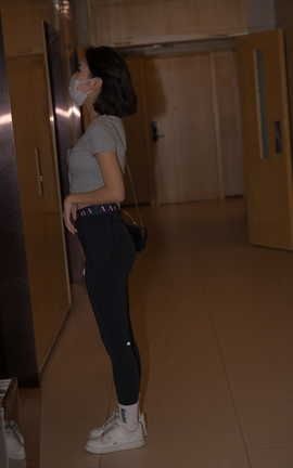 精选街拍作品 NO.1265 一始街拍作品 黑色瑜伽裤美女 part1_丽丝库