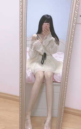 Miko酱ww-身材体型参考 露肩 黑吊带_丽丝库