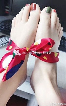 足控福利-海量丝足收集042_丽丝库