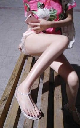 足控福利-微博上的那些美足小姐姐 051_丽丝库