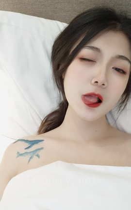 网红少女-一米八的大梨子私拍大尺度_丽丝库