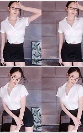 虎牙 暖暖(周童潼)-直播 魔法书福利 V358[1920X1080][1分37秒]_丽丝库