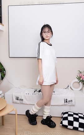 袜啵啵BoBoSocks NO.376 甜甜圈-运动鞋、堆堆袜套、白丝_丽丝库