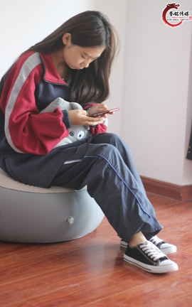 誉铭传媒(中学生棉袜套图)《八十一》_丽丝库