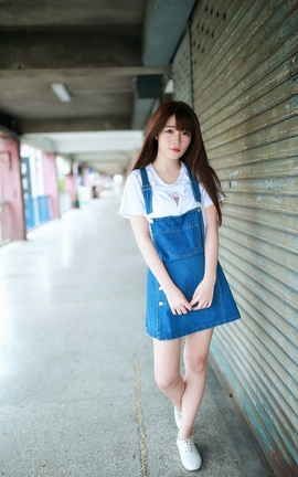 台湾美女欣欣 环南公寓外拍