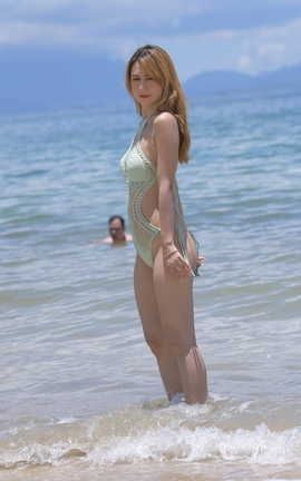 精选街拍作品 NO.1418 一始街拍作品 绿色比基尼美女 part2_丽丝库